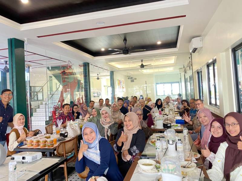 Tiga Dekade Lebih Mengabdi, Jurusan Teknologi Pertanian UNRI Lepas Prof. Faizah Hamzah dan Ir. Raswen Efendi, M.S. dalam Suasana Khidmat
