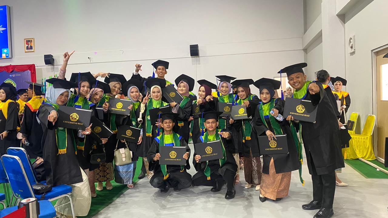 Lulus dengan Membanggakan: Jurusan Teknologi Pertanian Universitas Riau Rayakan Wisuda UNRI ke-125!