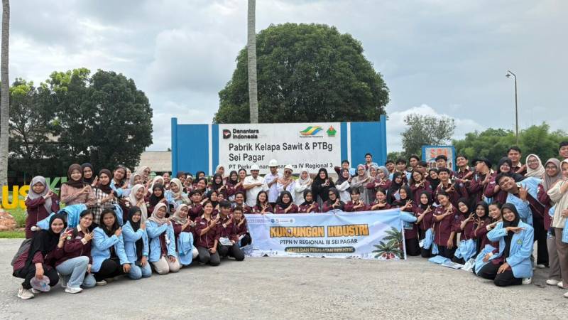 Jurusan Teknologi Pertanian Gelar Kunjungan Industri ke PTPN IV Regional III Sei Pagar