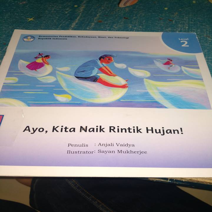 Ayo, kita naik rintik hujan!