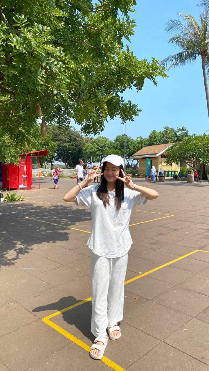 Aulia Amanda Sari Tri