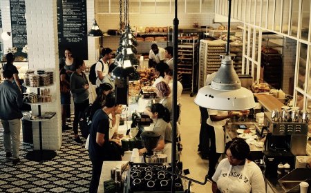 75% Gaji Gen Z Indonesia Terserap untuk Beli Makan