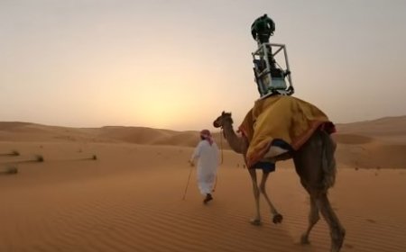 Google Gunakan Unta untuk Pemetaan 360° di Gurun Liwa