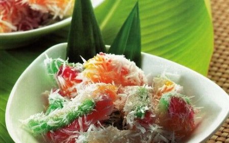 Kue Tradisional Menjaga Warisan Sejarah dan Budaya Indonesia di Tengah Tren Modern