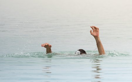 Mengapa Orang di Tiongkok Enggan Menolong Orang Tenggelam?