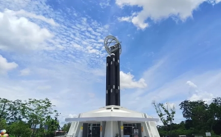 Tugu Khatulistiwa Pontianak: Monumen Ikonik di Garis Nol Derajat