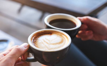 Kisah Kopi: Minuman Dunia yang Pertama Kali Diseduh oleh Seorang Muslim di Yaman