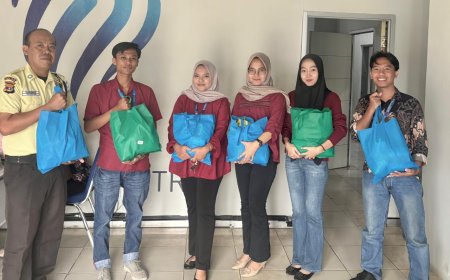 Koperasi FIF 2000 Salurkan Sembako untuk Karyawan Cabang Kalianda dan Sekitarnya