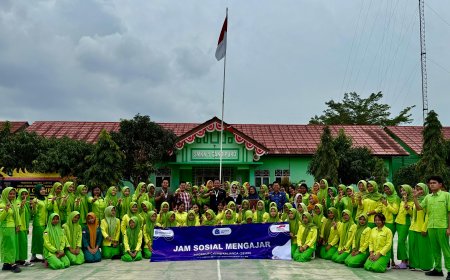 FIFGROUP Gelar Jam Sosial Mengajar di SMKN 2 Kalianda dan SMKN 1 Candipuro , Dorong Literasi Keuangan Siswa Sejak Dini