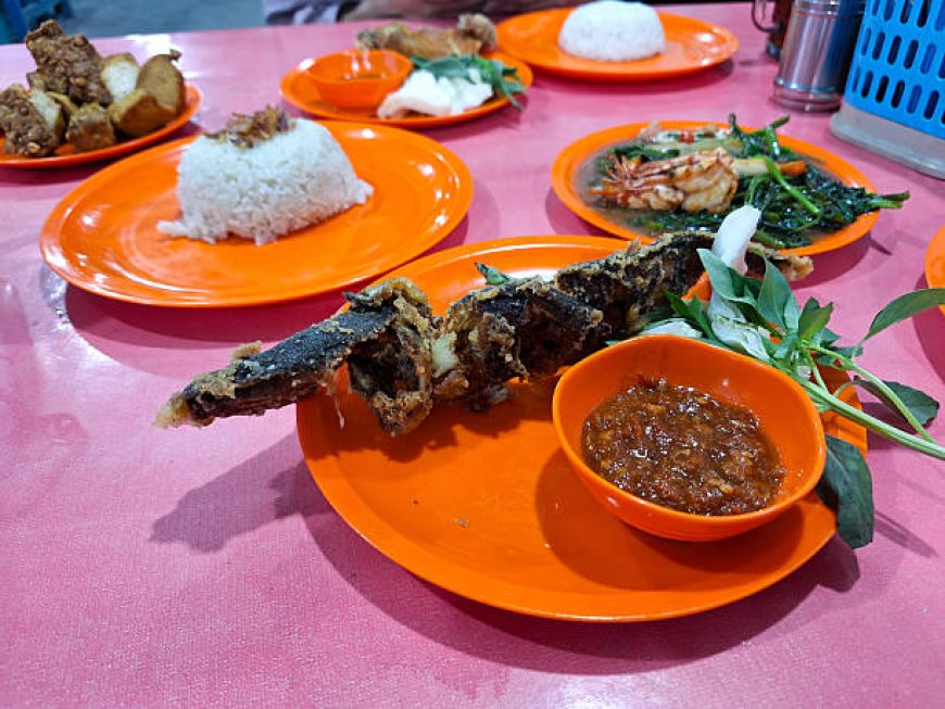 Jualan Pecel Lele, Usaha yang Tak Pernah Sepi!