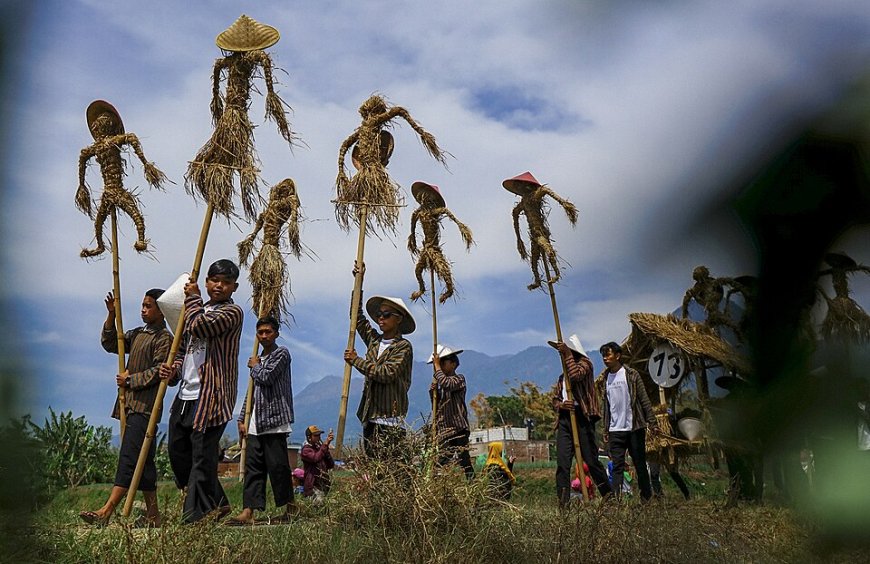 Mewah, Penjaga Sawah dan Penjaga Tradisi dari Dusun Sitalang