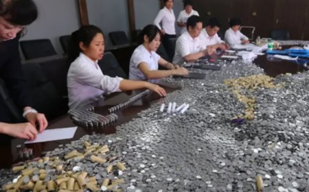 Pria di Chengdu Bayar Utang Pengadilan 10.000 Yuan dengan Koin, 18 Pegawai Dikerahkan untuk Menghitung