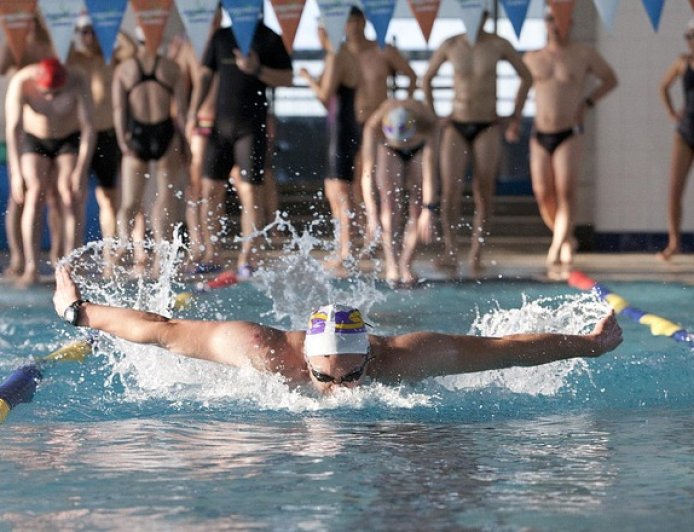 Manfaat Olahraga Renang untuk Kesehatan dan Terapi: Solusi Sehat dari Air