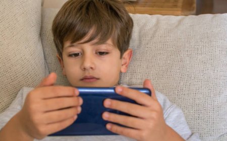 Denmark Batasi Usia Pengguna Media Sosial, Minimum 15 Tahun