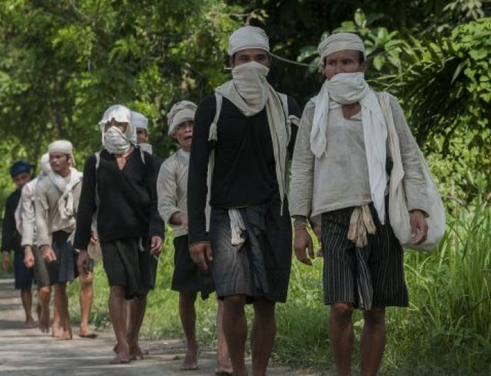 Filosofi Masyarakat Baduy Melarang Alas Kaki: Harmoni Manusia, Alam, dan Kesederhanaan Hidup