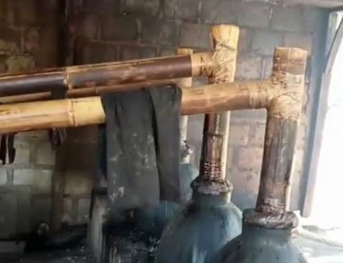 Sopi: Minuman yang Menyatukan Orang-Orang di Flores