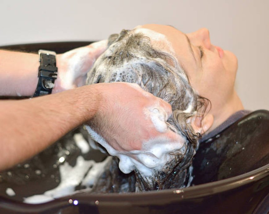 Bukan Sampo, Ini Cara Alami Membersihkan Rambut Sebelum Era Kerusakan