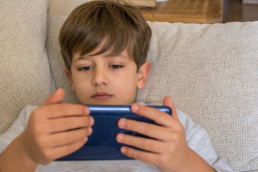 Denmark Batasi Usia Pengguna Media Sosial, Minimum 15 Tahun