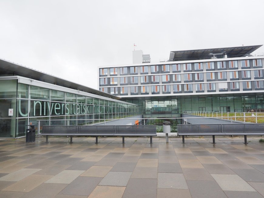 Prabowo Siapkan Kampus Kedokteran Gratis untuk Atasi Krisis Dokter Nasional