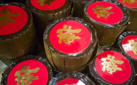 Menyambut Imlek, Kue Keranjang Kembali Jadi Simbol Harapan dan Kebersamaan