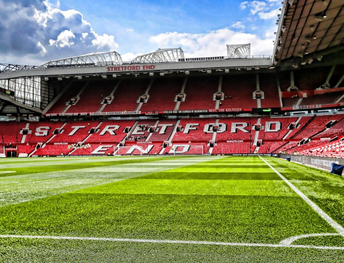 Untuk Pertama Kalinya, Azan Menggema di Old Trafford Saat Ramadan 1447 H