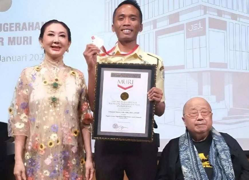 Dari Pos Jaga ke Rekor Nasional: Khoirul Anam, Satpam BRI yang Menorehkan Prestasi Akademik MURI