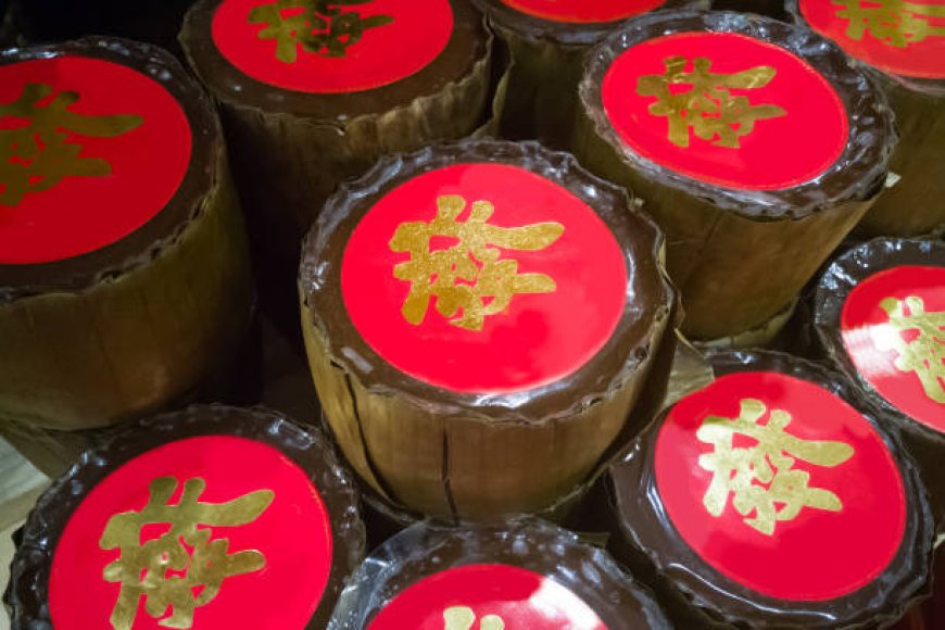 Menyambut Imlek, Kue Keranjang Kembali Jadi Simbol Harapan dan Kebersamaan