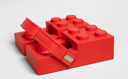 Crocs luncurkan kolaborasi dengan Lego, Dibandrol Harga 2,5 Juta