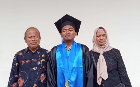 Skripsi 127 Halaman dari Layar HP, Kisah Bagus Budi Laksono Jadi Inspirasi Mahasiswa