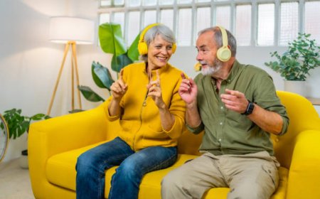 Rutin Mendengarkan Musik Bisa Turunkan Risiko Demensia hingga 40 Persen