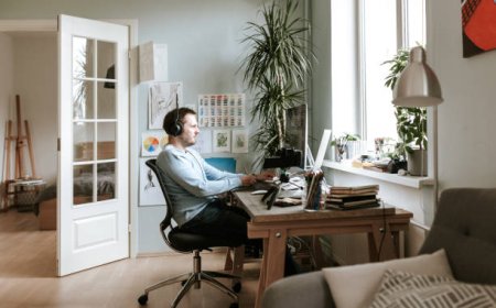 WFH Sehari dalam Sepekan untuk Hemat BBM, Pemerintah Targetkan Pengurangan hingga 20%