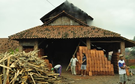 Program Gentengisasi Diluncurkan, Pemerintah Borong Produk UMKM Jatiwangi Senilai Rp3 Miliar