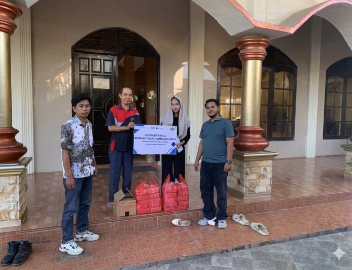 FIFGroup Cabang Kalianda Berbagi Takjil, Wujud Kepedulian di Bulan Ramadan