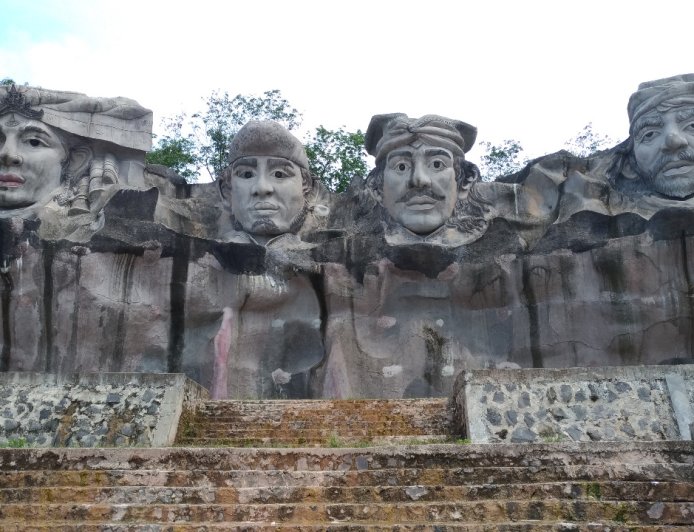 Patung Megow Pak Tulang Bawang Barat Tetap Jadi Daya Tarik Wisata Pasca Lebaran