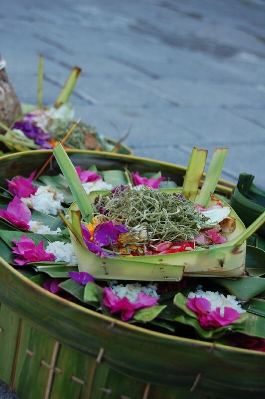 Sains di Balik Sesajen: Antara Tradisi, Alam, dan Psikologi