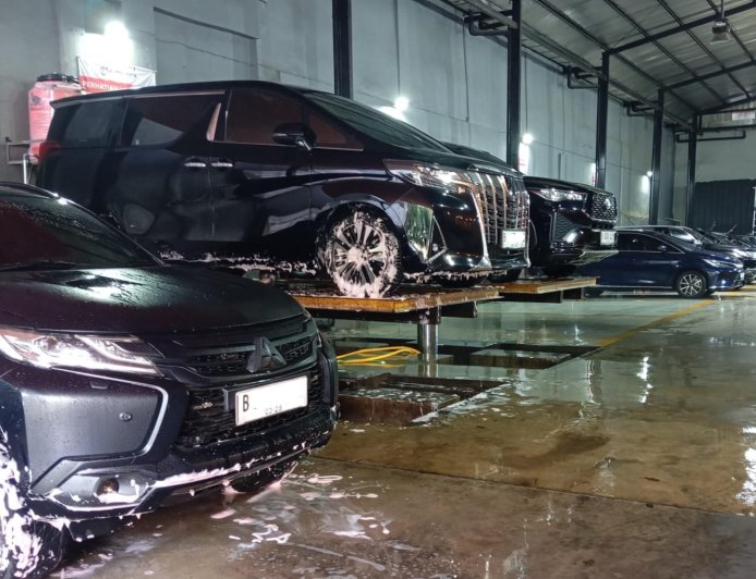 Lebih dari Sekadar Bersih: Pentingnya Perawatan Mobil yang Tepat