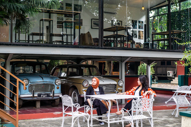 Cikunir Classic Car Museum