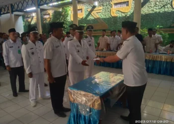 6 Kepala Kampung Terpilih Pilkakam Serentak Tahun 2023 se-Kecamatan Banjit Mengikuti Sertijab