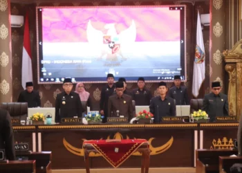 Bupati Raden Adipati Hadiri Rapat Paripurna DPRD Pengesahan Raperda Tentang Pertanggungjawaban APBD Kabupaten Way Kanan TA 2022