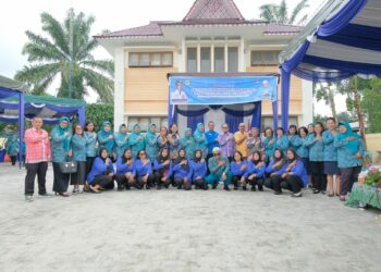 Ketua TP PKK Kota Pematang Siantar Hadiri Acara Evaluasi Kelurahan Pelaksana Tertib Administrasi Tahun 2023