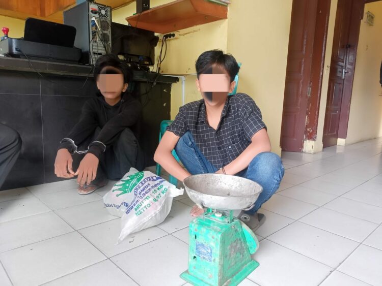Diadukan Warga Via Medsos, 2 Pelaku Pencurian Digelandang ke Polsek Siantar Martoba