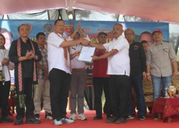 Isak Tangis Masyarakat Pekon Sukapura Usai Terima SK Menteri LHK Tentang Pembebasan Hutan Kawasan