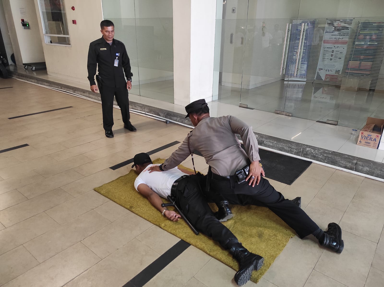 Sat Binmas Polres Pematang Siantar Berikan Pelatihan Satpam di Panin Bank Sat Binmas Polres Pematang Siantar Berikan Pelatihan Satpam di Panin Bank