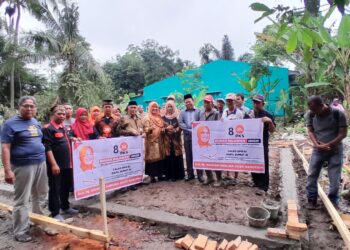 Hidayah Herlina Gusti Hadiri Peletakan Batu Pertama Pembangunan Rumah Sederhana warga Kurang Mampu