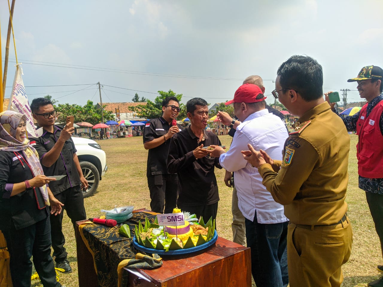 Dibuka Kadis Kominfo, Gebyar Budaya Tradisional dalam Rangka HUT SMSI Way Kanan Ke-1 Dihadiri Ketua DPRD Dibuka Kadis Kominfo, Gebyar Budaya Tradisional dalam Rangka HUT SMSI Way Kanan Ke-1 Dihadiri Ketua DPRD