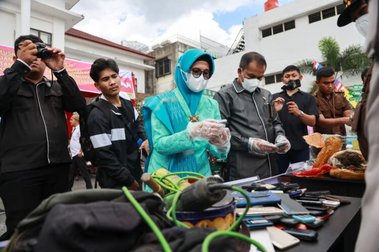 Wali Kota dr Susanti Hadiri Pemusnahan Barang Bukti  di Kejari Kota Pematang Siantar