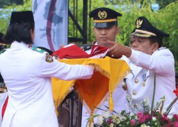 Di Bawah Rintik Hujan, Upacara HUT ke-78 Kemerdekaan RI Pemkab Simalungun Berlangsung Hikmat
