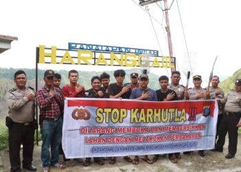 Kapolres Simalungun Cek Langsung Menara Pantau Penanggulangan Karhutla di Haranggaol