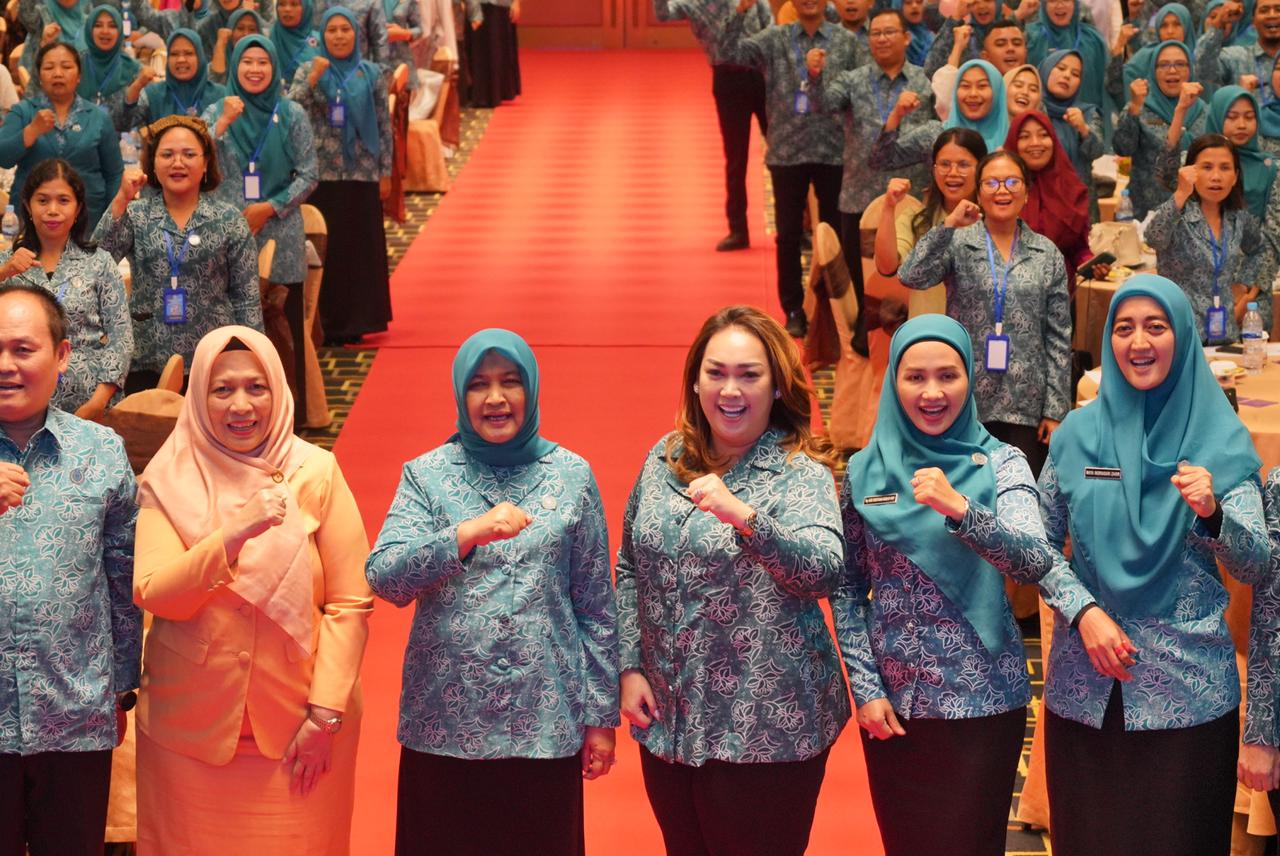 Ketua TP PKK Pakpak Bharat Hadiri Jambore Dasawisma PKK Sumatera Utara Ketua TP PKK Pakpak Bharat Hadiri Jambore Dasawisma PKK Sumatera Utara