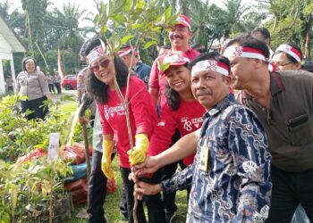 Penanaman 1000 Pohon, Rektor USI Apresiasi Program Polri Melestarikan Negeri dengan Penghijauan Dini